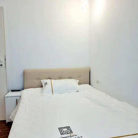 Renata-endless Summer Apartamens * Navodari